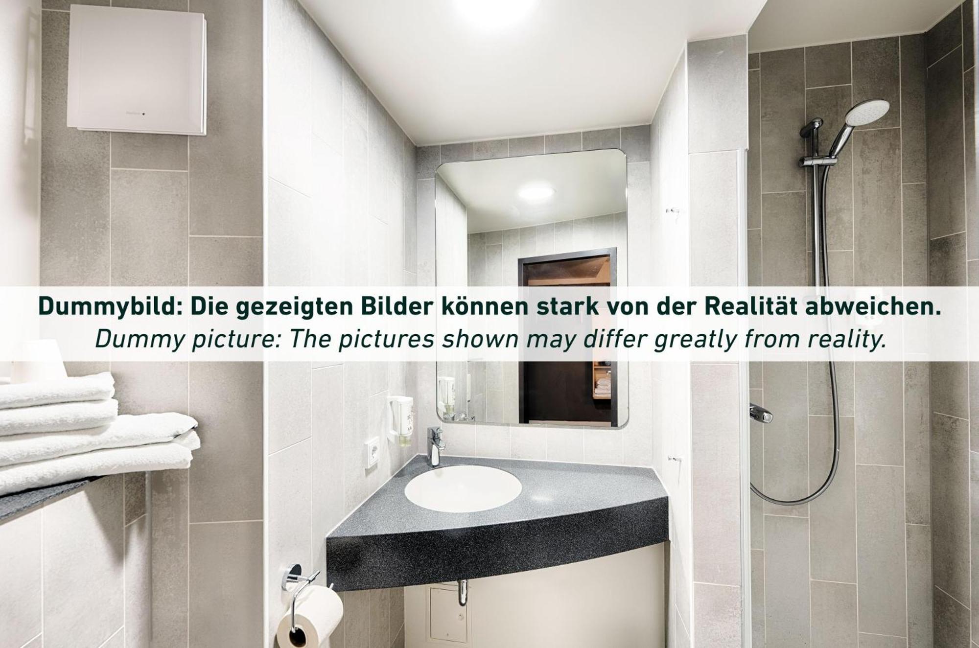 B&B Hotel Essen-Hbf Buitenkant foto